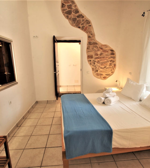 Ibiza rental villa rv collexion 2022 finca san jose verg family bedroom double blue.jpg